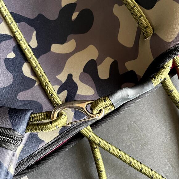 Camo Neoprene Tote With Coin Purse pink Orange Stripe - Picture 8 of 9